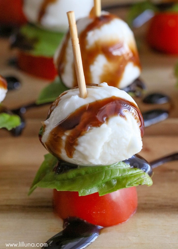 Caprese Kabobs {made in 10 minutes}