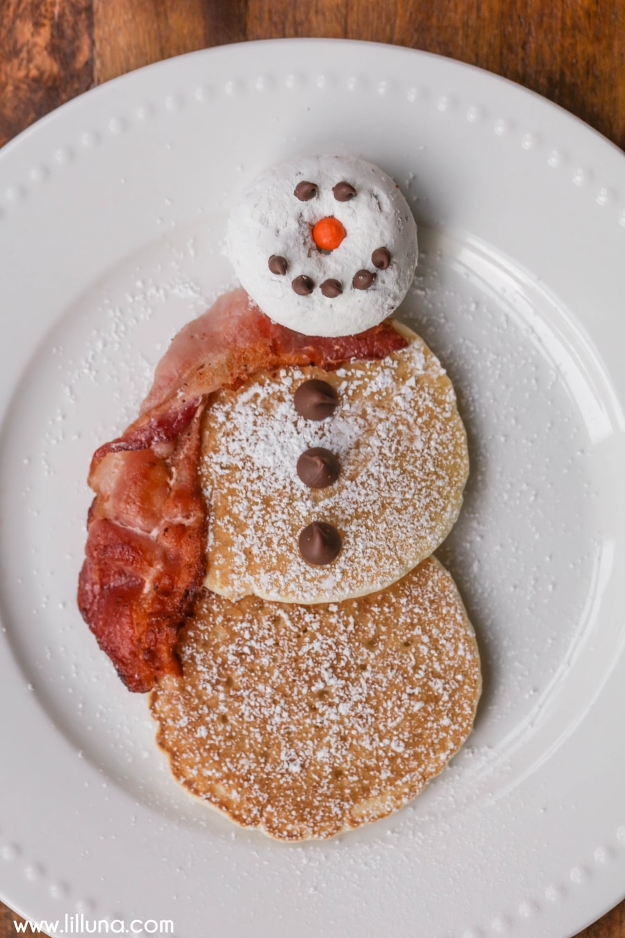 Snowman Pancakes{Quick and easy + kids love them!  }